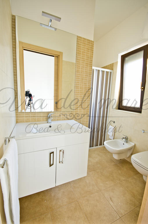 Viadelmare Rooms Monopoli Rum bild